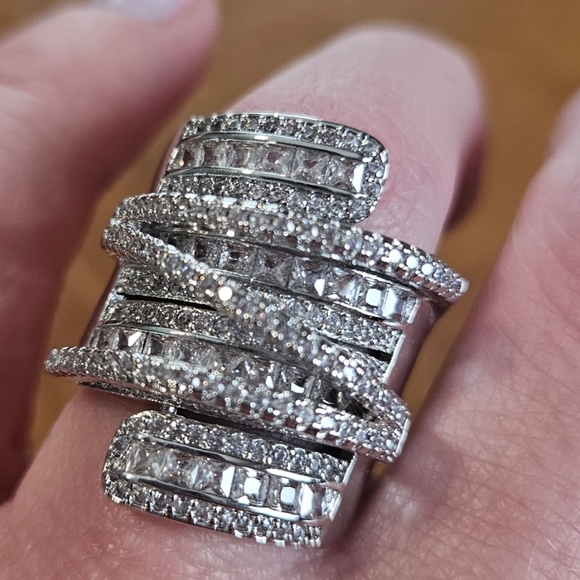Cubic zirconia wrap cocktail ring sz 8 NEW - Picture 2 of 6